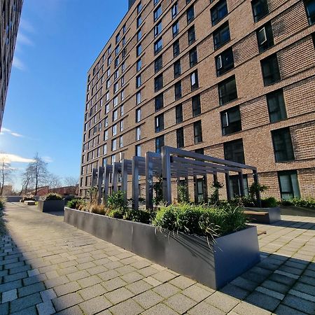 Trafford Suite Modern 1 Bed With Cinema Room Manchester Bagian luar foto